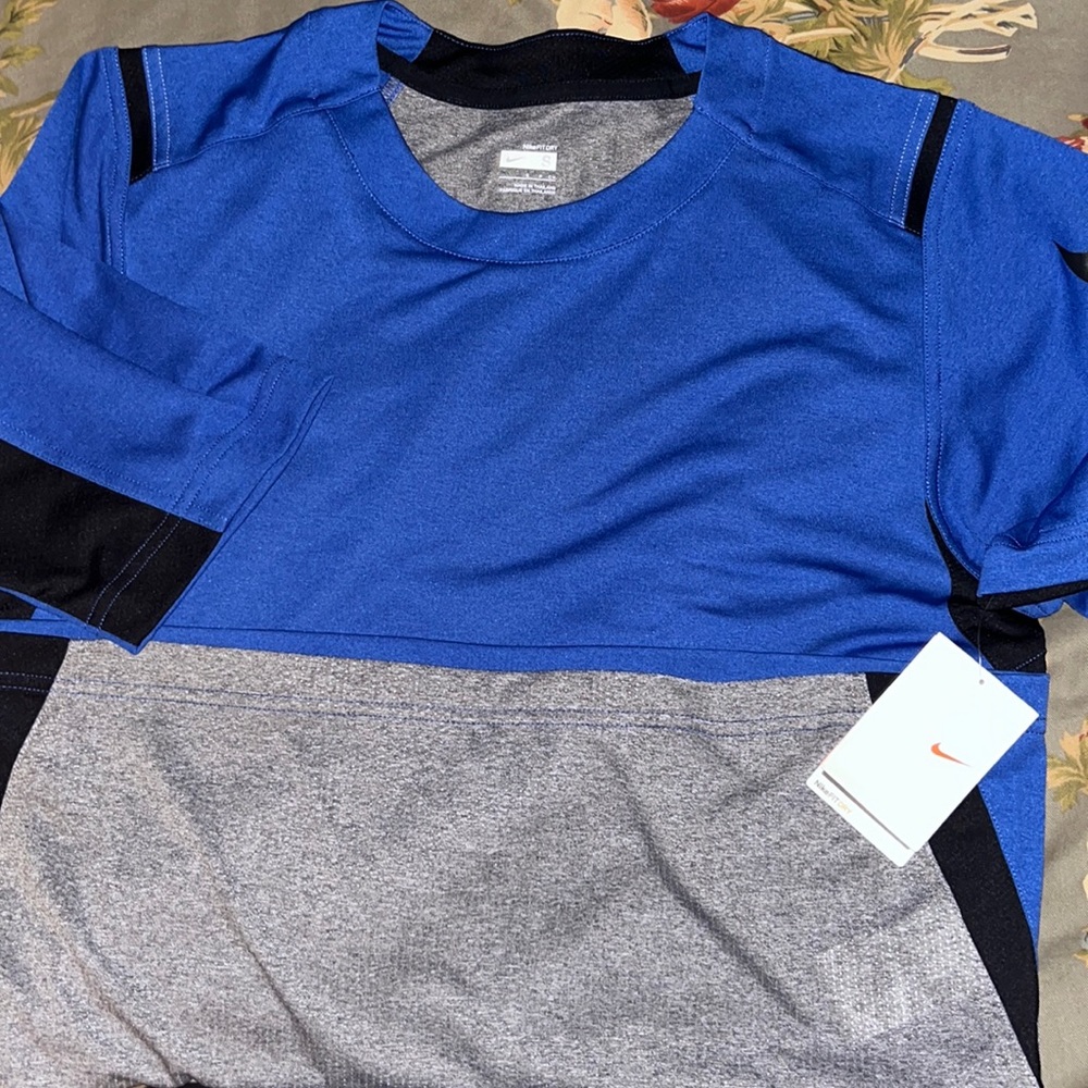 NWT Nike fit-dri Mens Shirt